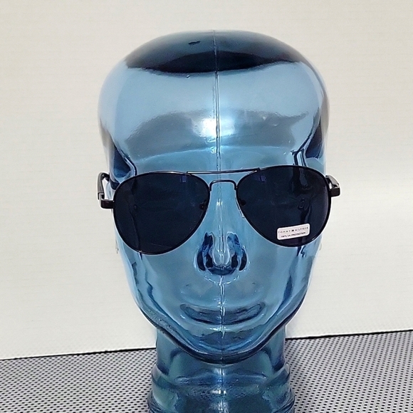 Tommy Hilfiger Benjamin Aviator Sunglasses Gunmetal And Black Frame Gray Tinted - Picture 2 of 5